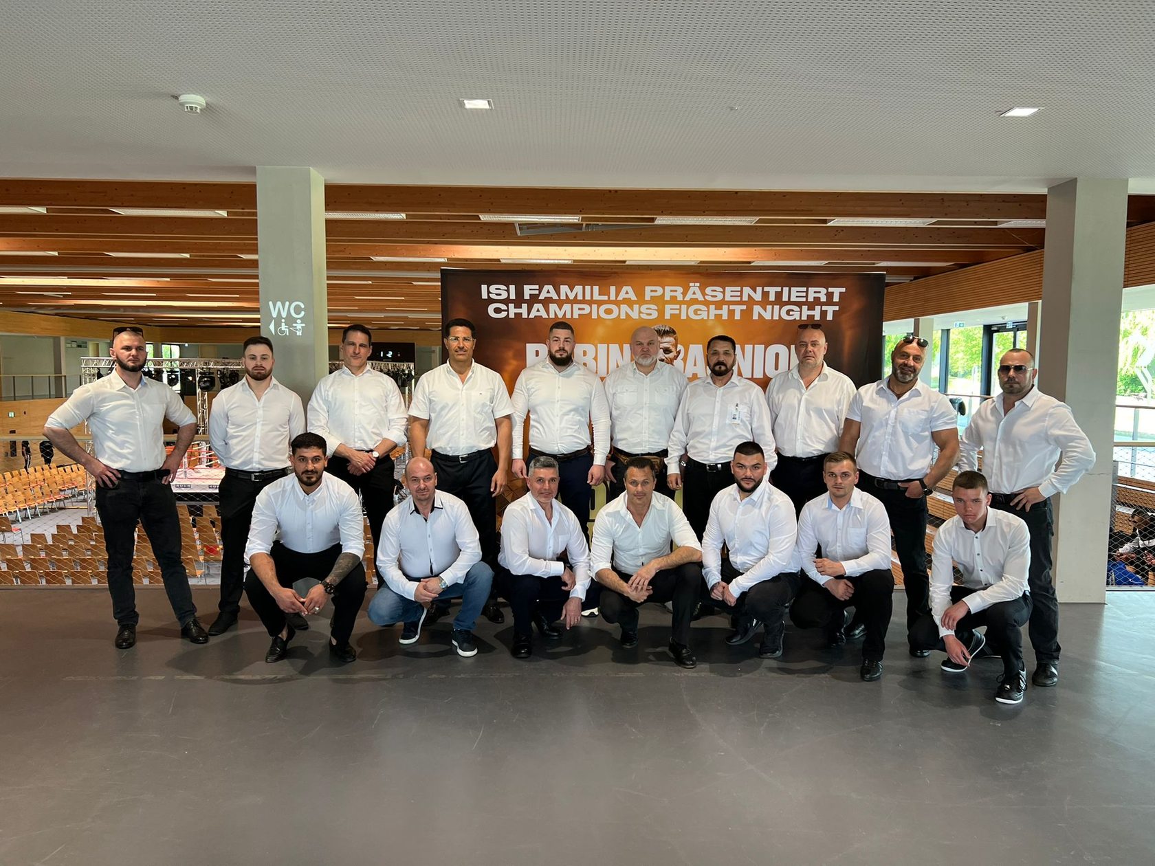 Sicherheitsteam bei einer Boxgala